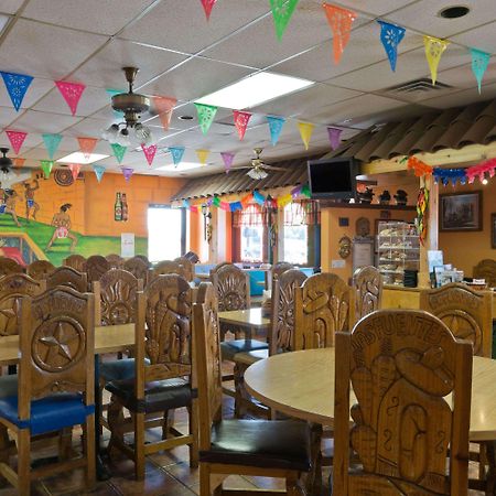 Knights Inn Brenham Exterior photo