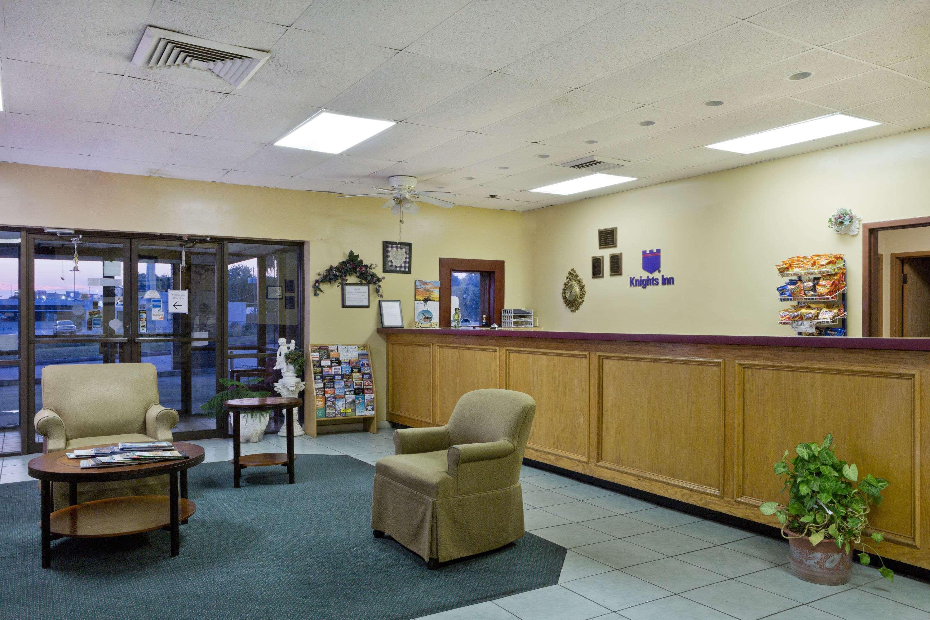 Knights Inn Brenham Exterior photo